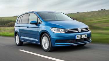 Volkswagen Touran - front tracking